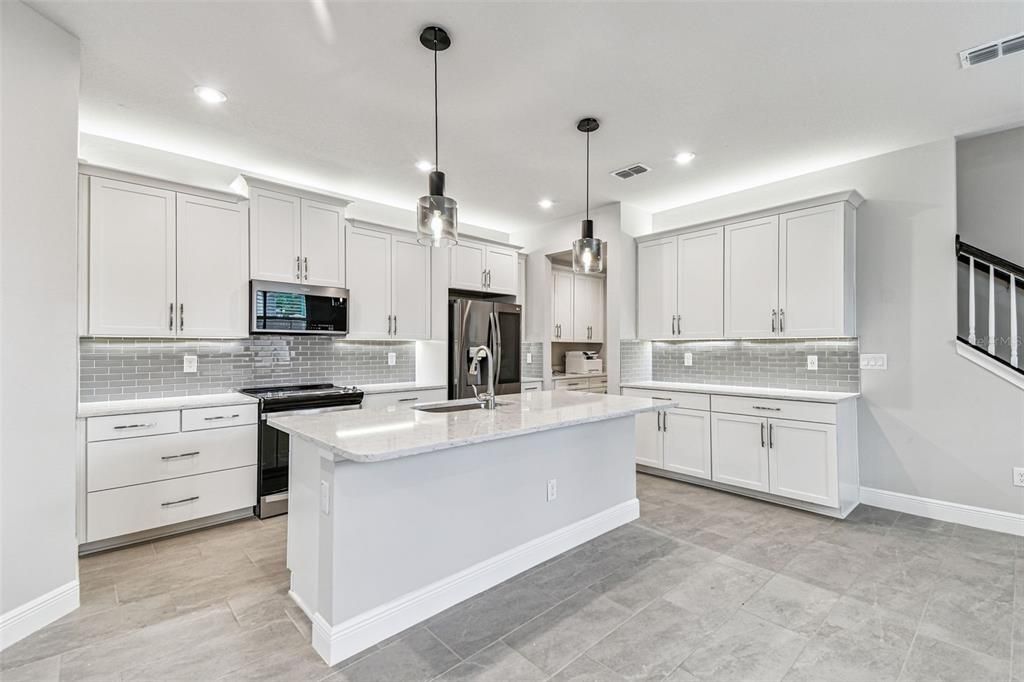 Active With Contract: $500,000 (4 beds, 3 baths, 2618 Square Feet)