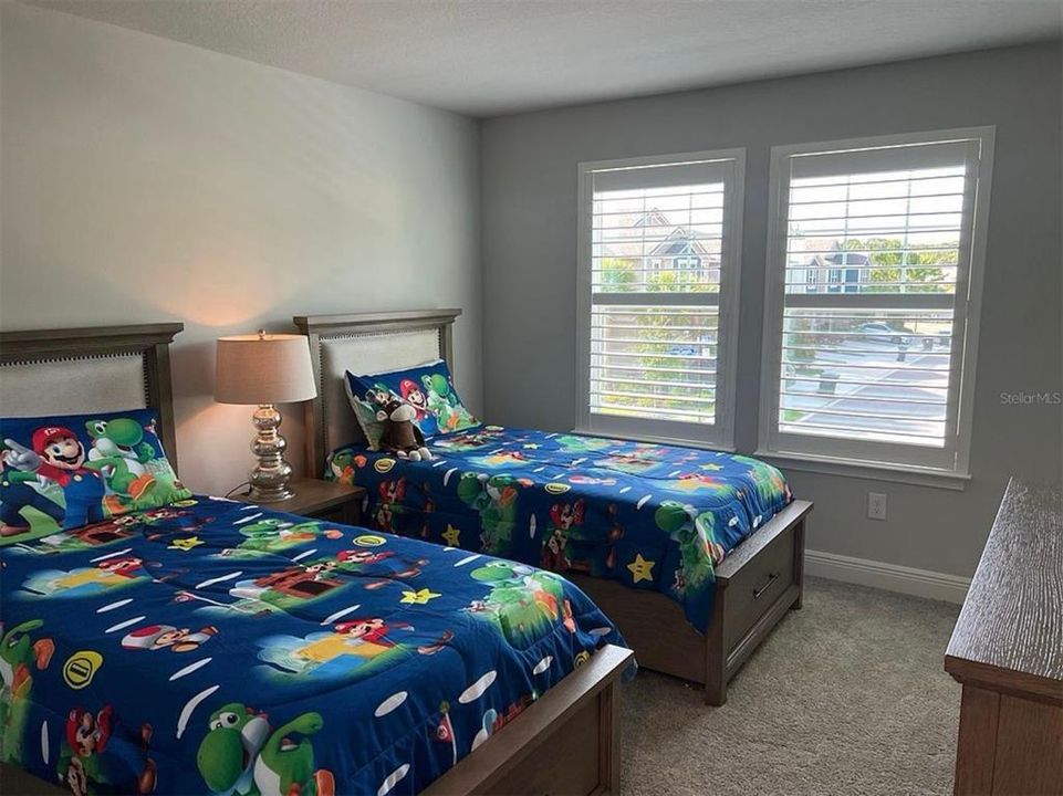 Active With Contract: $500,000 (4 beds, 3 baths, 2618 Square Feet)