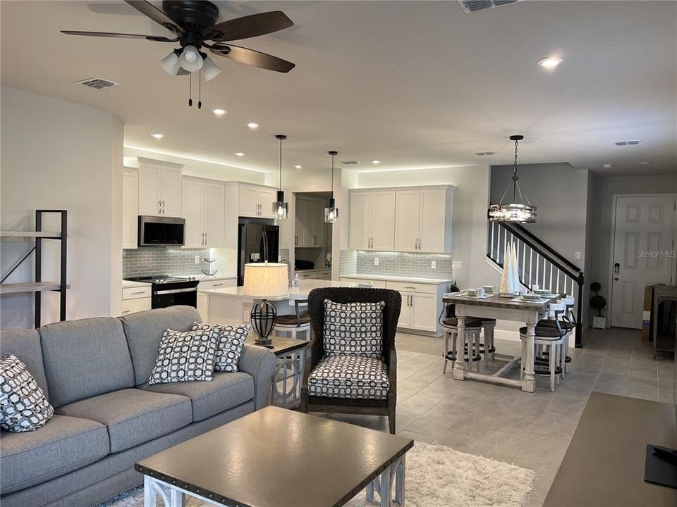 Active With Contract: $500,000 (4 beds, 3 baths, 2618 Square Feet)