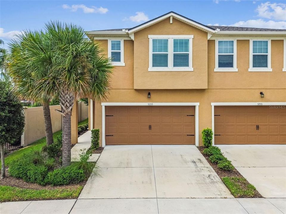 Active With Contract: $500,000 (4 beds, 3 baths, 2618 Square Feet)