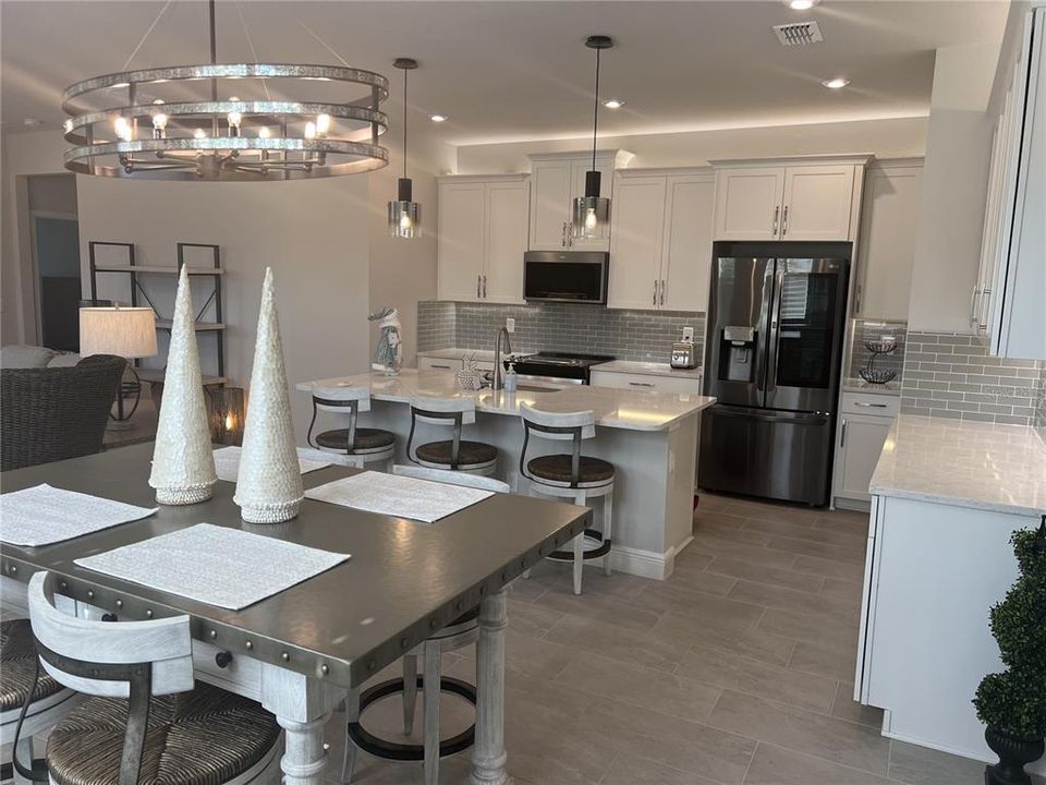 Active With Contract: $500,000 (4 beds, 3 baths, 2618 Square Feet)