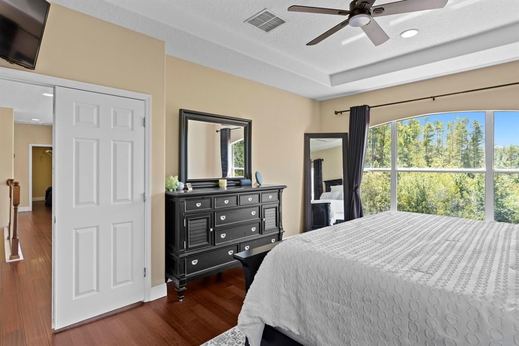 For Sale: $799,000 (5 beds, 3 baths, 3567 Square Feet)