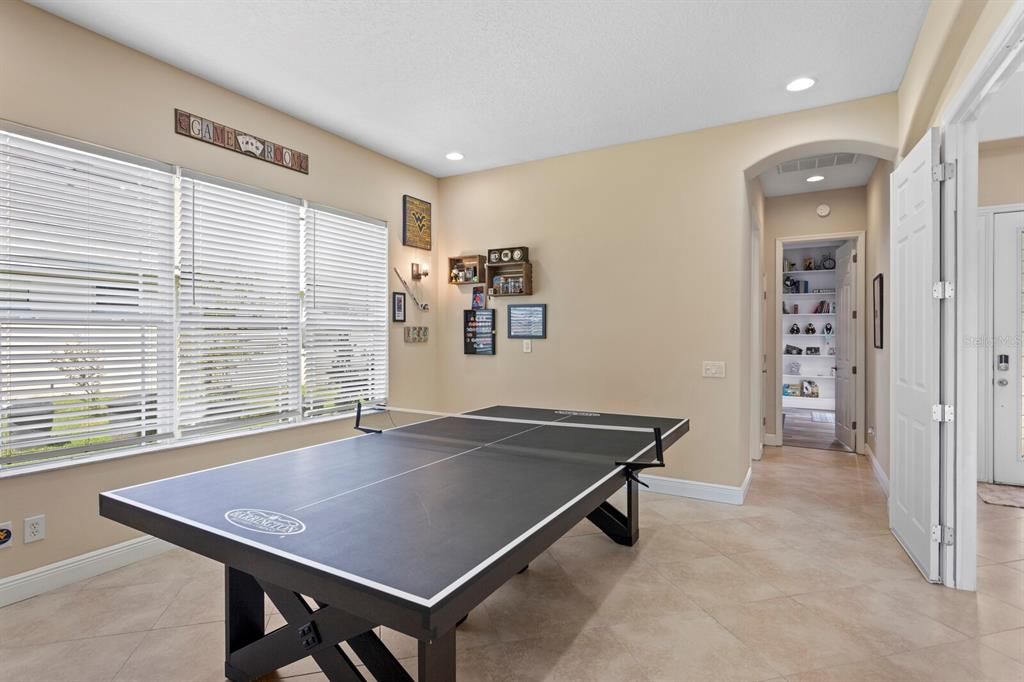 For Sale: $799,000 (5 beds, 3 baths, 3567 Square Feet)