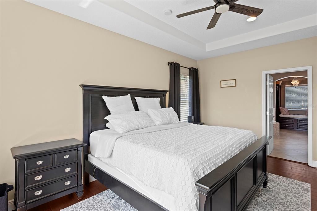 For Sale: $799,000 (5 beds, 3 baths, 3567 Square Feet)