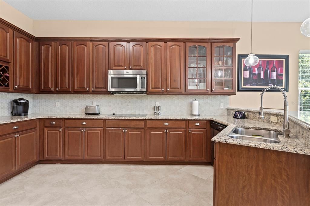 For Sale: $799,000 (5 beds, 3 baths, 3567 Square Feet)