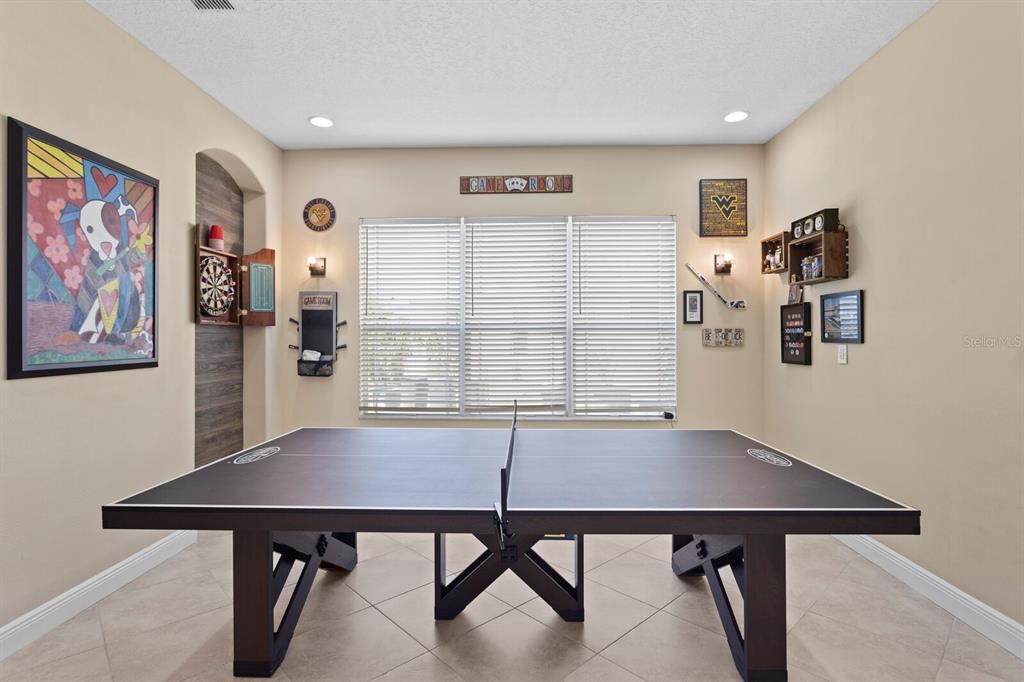 For Sale: $799,000 (5 beds, 3 baths, 3567 Square Feet)