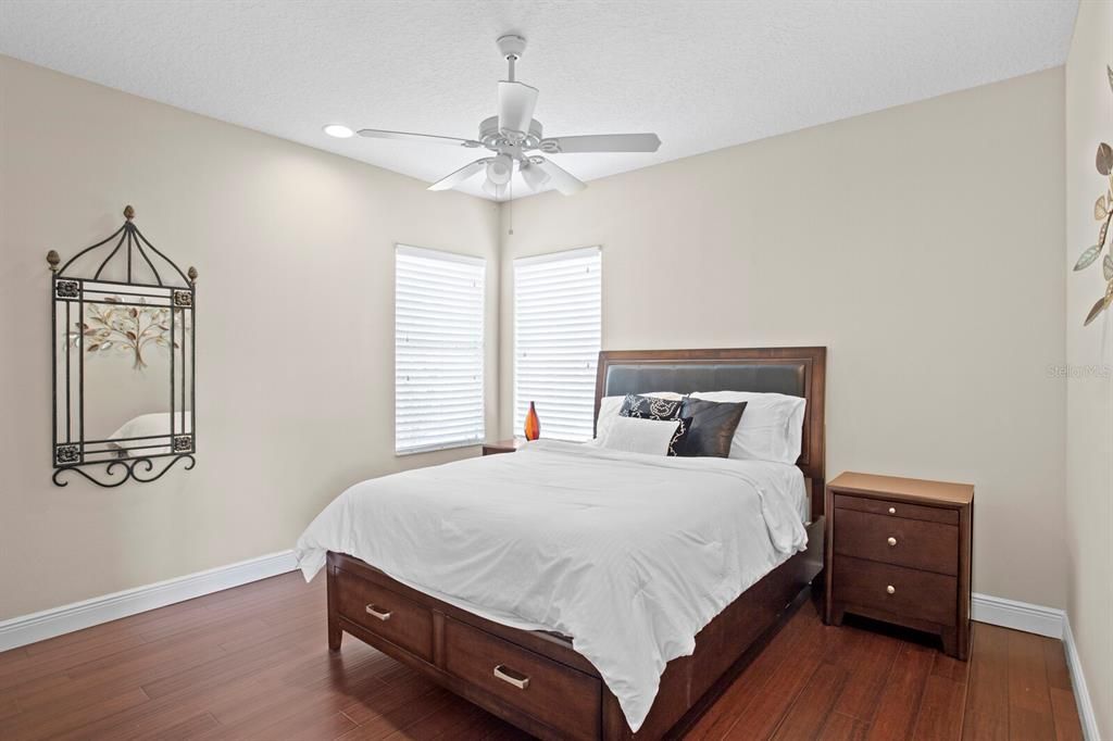 For Sale: $799,000 (5 beds, 3 baths, 3567 Square Feet)