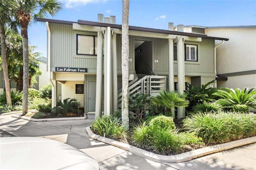 For Sale: $609,500 (2 beds, 2 baths, 1226 Square Feet)