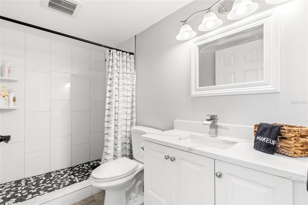 For Sale: $609,500 (2 beds, 2 baths, 1226 Square Feet)