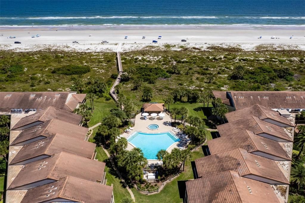 For Sale: $609,500 (2 beds, 2 baths, 1226 Square Feet)