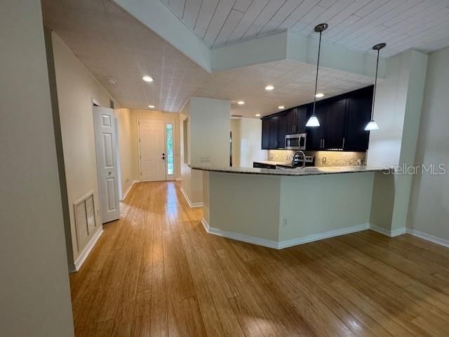 For Rent: $2,150 (2 beds, 2 baths, 1496 Square Feet)