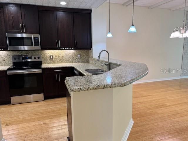 For Rent: $2,150 (2 beds, 2 baths, 1496 Square Feet)