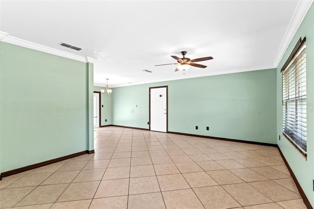 En Venta: $289,900 (3 camas, 2 baños, 1322 Pies cuadrados)