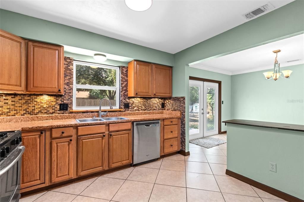 En Venta: $289,900 (3 camas, 2 baños, 1322 Pies cuadrados)