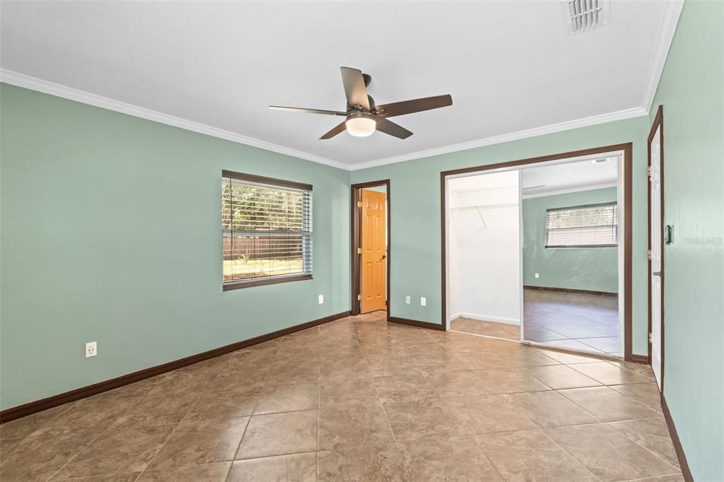 En Venta: $289,900 (3 camas, 2 baños, 1322 Pies cuadrados)