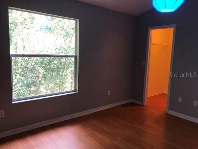 Active With Contract: $1,650 (2 beds, 1 baths, 1252 Square Feet)