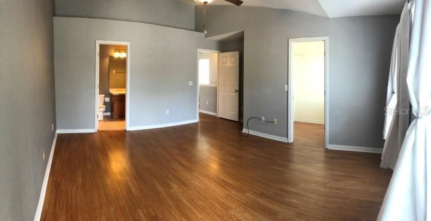 Active With Contract: $1,650 (2 beds, 1 baths, 1252 Square Feet)