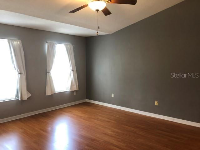 Active With Contract: $1,650 (2 beds, 1 baths, 1252 Square Feet)