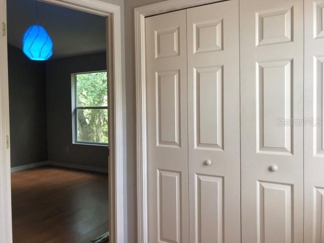 Active With Contract: $1,650 (2 beds, 1 baths, 1252 Square Feet)