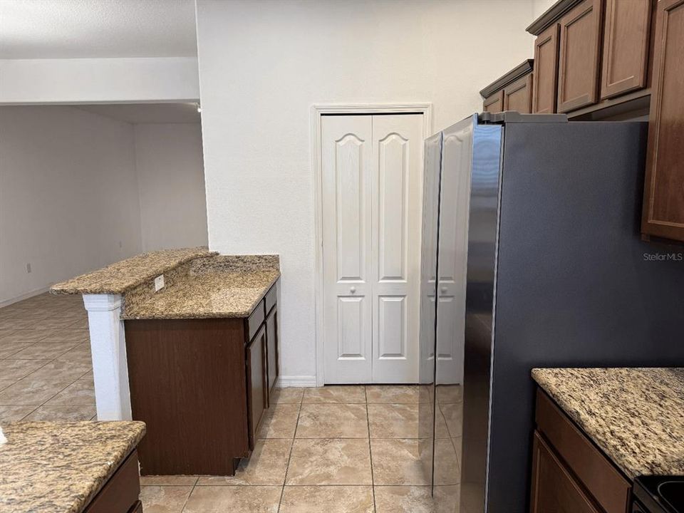 En Venta: $345,000 (3 camas, 2 baños, 1854 Pies cuadrados)