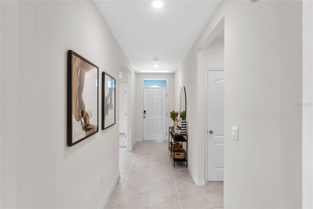 Active With Contract: $328,490 (3 beds, 2 baths, 1672 Square Feet)