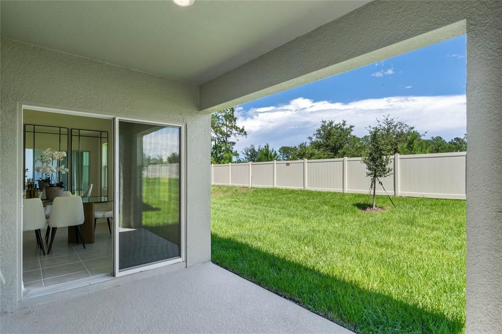 Active With Contract: $328,490 (3 beds, 2 baths, 1672 Square Feet)