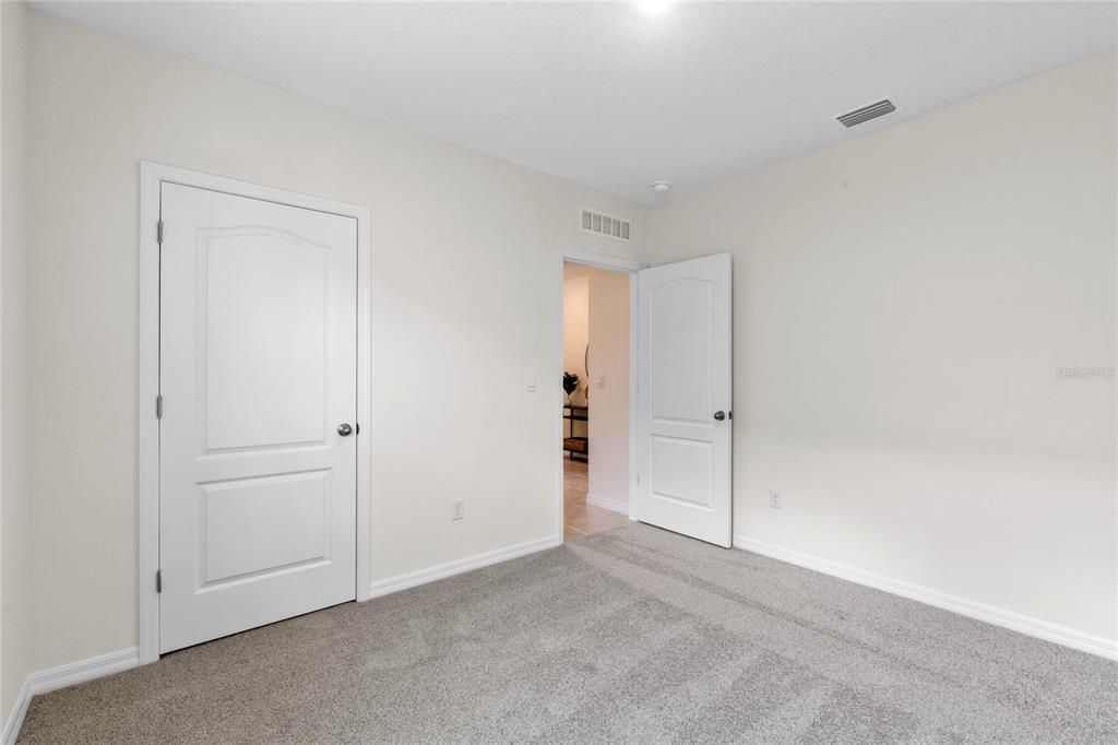 Active With Contract: $328,490 (3 beds, 2 baths, 1672 Square Feet)