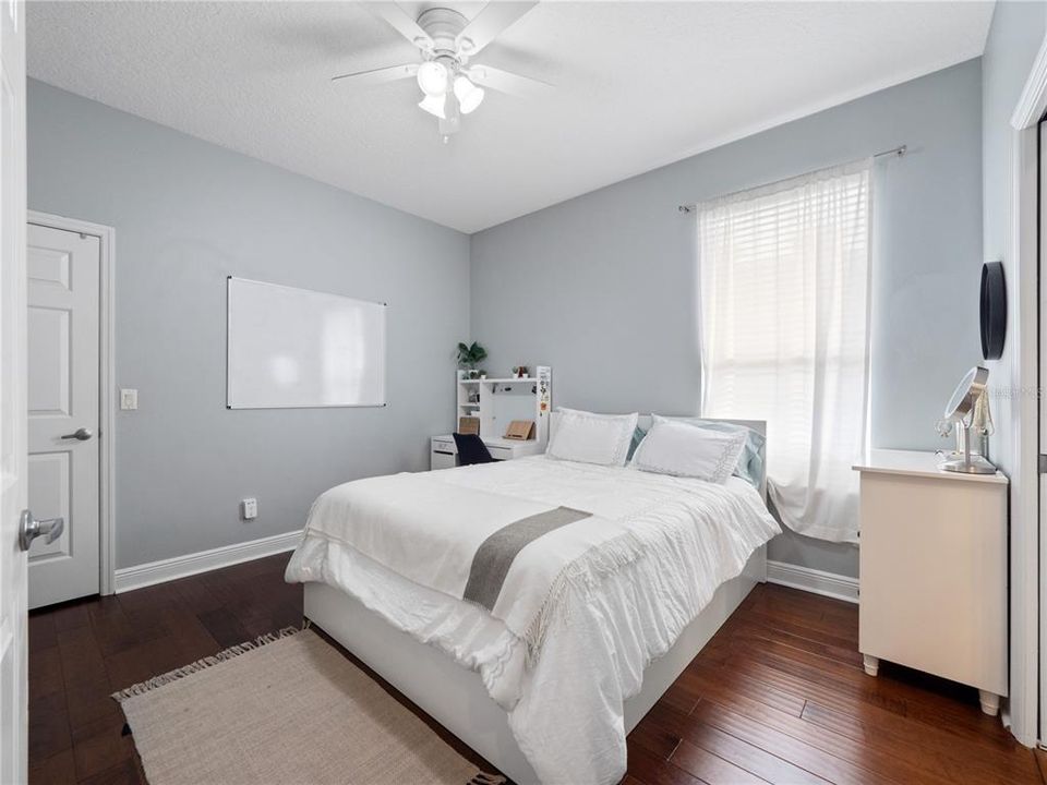 En Venta: $1,060,000 (4 camas, 3 baños, 3121 Pies cuadrados)