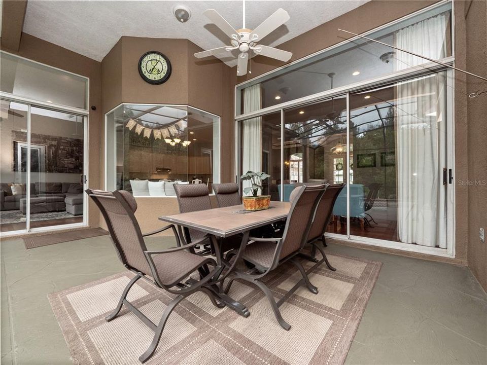 En Venta: $1,060,000 (4 camas, 3 baños, 3121 Pies cuadrados)