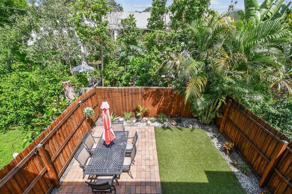 Под контрактом: $3,900 (2 спален, 2 ванн, 1344 Квадратных фут)