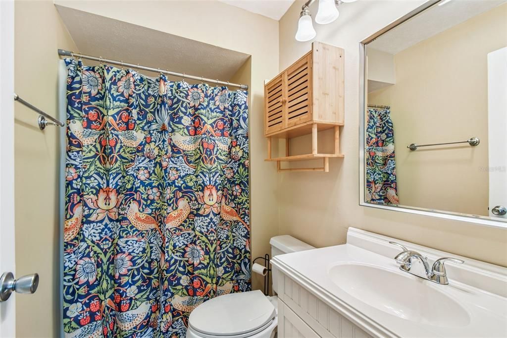 Под контрактом: $3,900 (2 спален, 2 ванн, 1344 Квадратных фут)