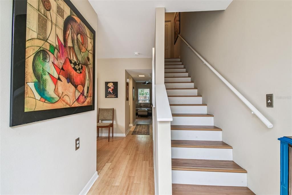 Под контрактом: $3,900 (2 спален, 2 ванн, 1344 Квадратных фут)