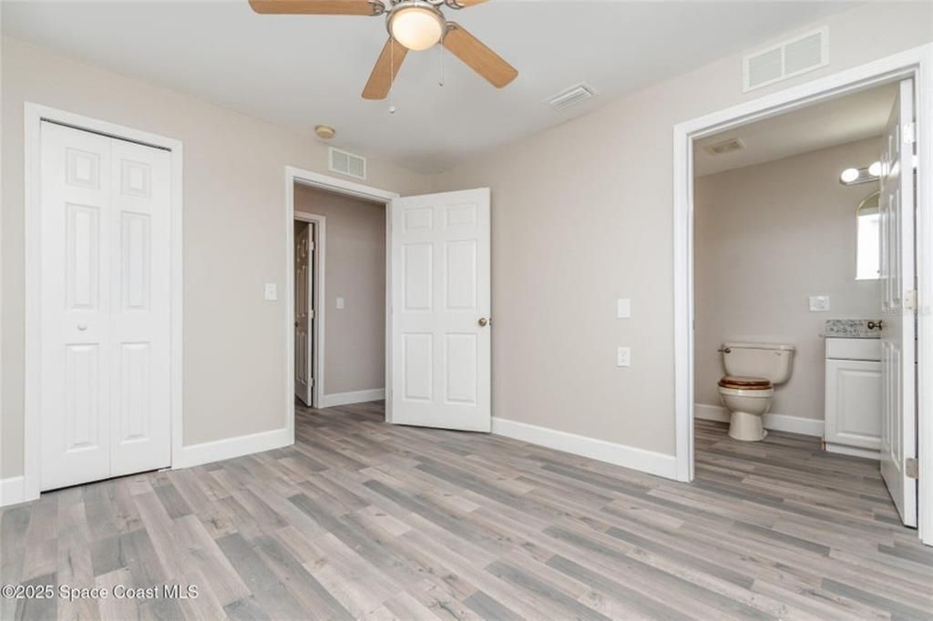 Active With Contract: $249,000 (3 beds, 2 baths, 1224 Square Feet)