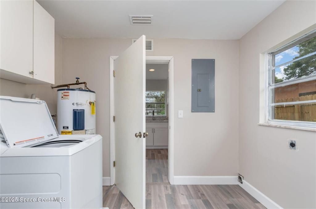 Active With Contract: $249,000 (3 beds, 2 baths, 1224 Square Feet)