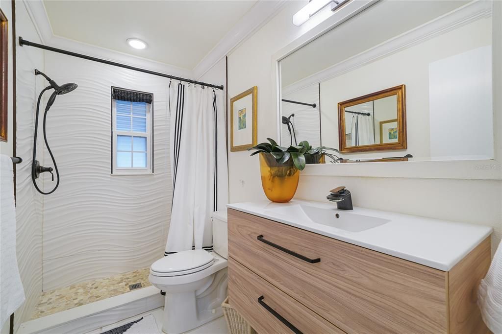 En Renta: $9,900 (3 camas, 2 baños, 1836 Pies cuadrados)