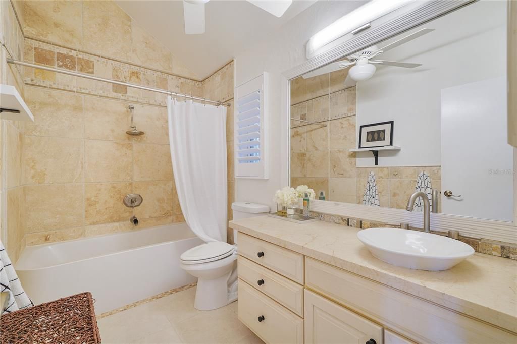 En Renta: $9,900 (3 camas, 2 baños, 1836 Pies cuadrados)