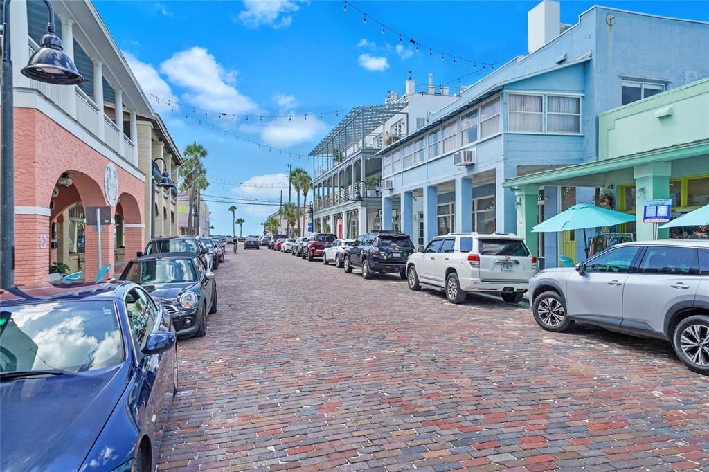 En Renta: $9,900 (3 camas, 2 baños, 1836 Pies cuadrados)