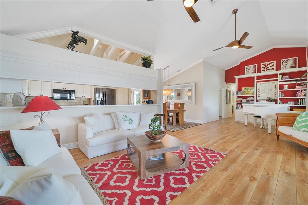 En Renta: $9,900 (3 camas, 2 baños, 1836 Pies cuadrados)