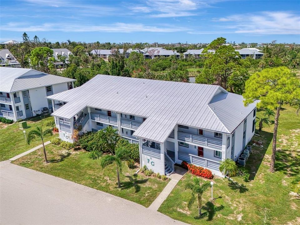 合同活跃: $138,900 (2 贝兹, 2 浴室, 1092 平方英尺)