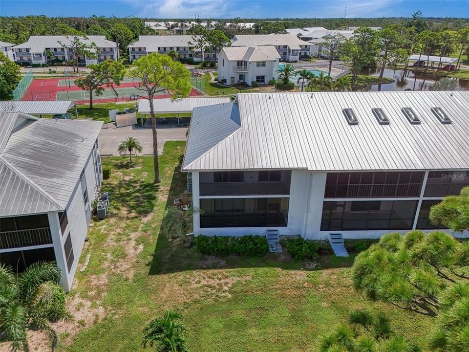 合同活跃: $138,900 (2 贝兹, 2 浴室, 1092 平方英尺)