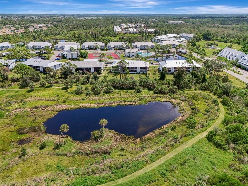 合同活跃: $138,900 (2 贝兹, 2 浴室, 1092 平方英尺)