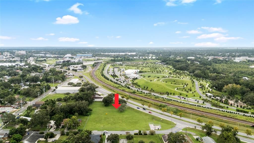 待售: $1,300,000 (0.18 acres)