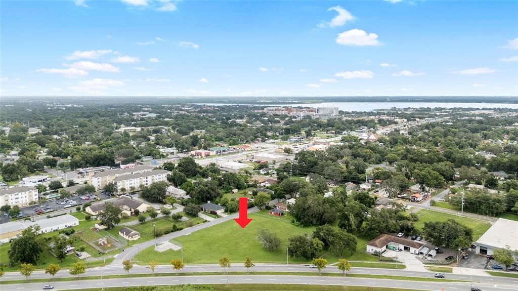 待售: $1,300,000 (0.18 acres)