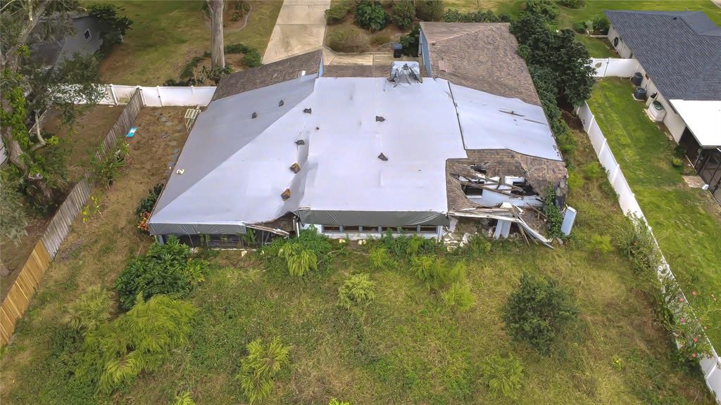 En Venta: $325,000 (4 camas, 2 baños, 2415 Pies cuadrados)