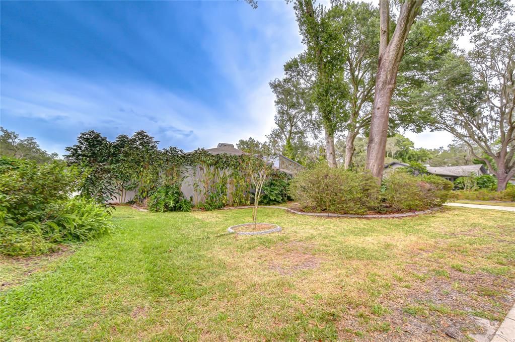 En Venta: $325,000 (4 camas, 2 baños, 2415 Pies cuadrados)