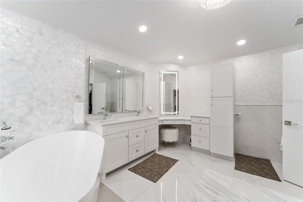 For Rent: $6,500 (4 beds, 3 baths, 2298 Square Feet)