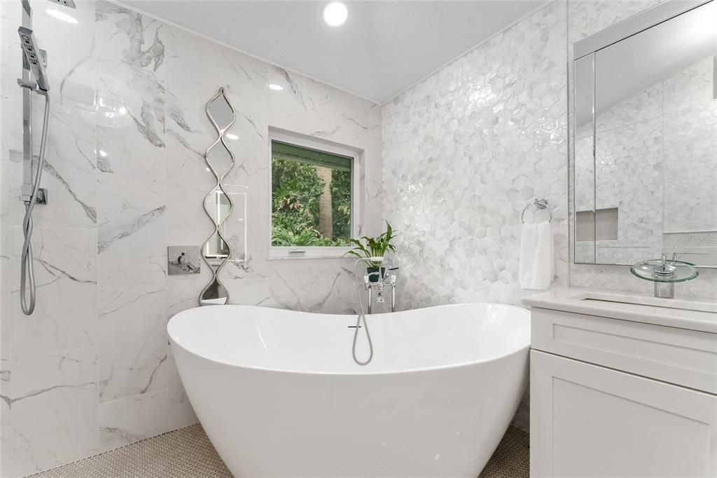 For Rent: $6,500 (4 beds, 3 baths, 2298 Square Feet)