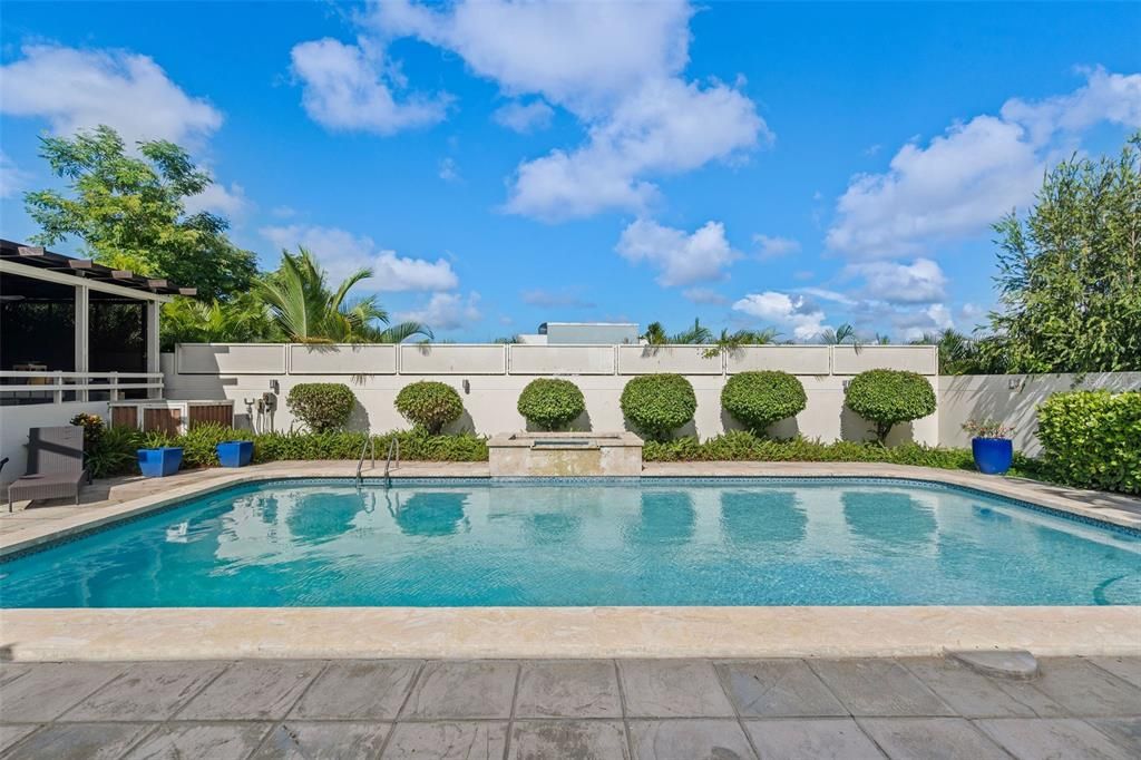 Active With Contract: $1,250,000 (5 beds, 4 baths, 4062 Square Feet)