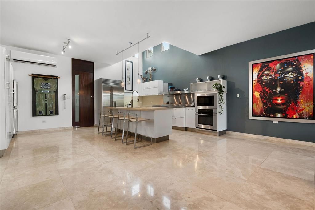 Active With Contract: $1,250,000 (5 beds, 4 baths, 4062 Square Feet)