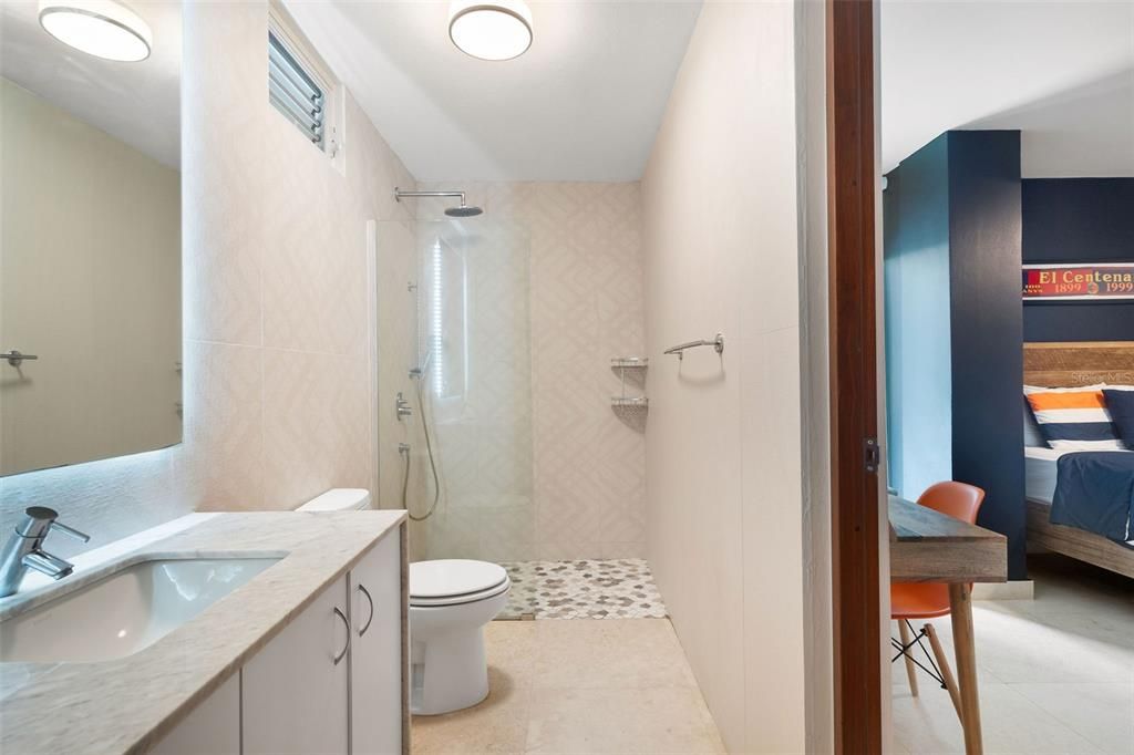 Active With Contract: $1,250,000 (5 beds, 4 baths, 4062 Square Feet)